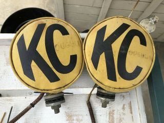 Set Of 2 Vintage Kc Light 6 " Kc / Daylighter With Covers