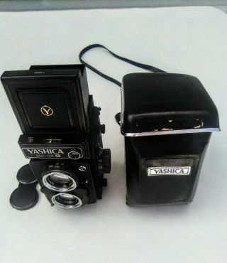 Vintage Yashica Mat - 124 G Medium Format Tlr Film Camera With Case