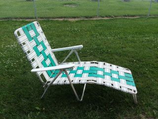 Vtg Aluminum Webbed Lounge Chair Lawn Beach Patio Camp Pool Green White Webbed