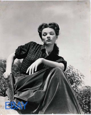 Gene Tierney Sexy Tough Cowgirl Vintage Photo