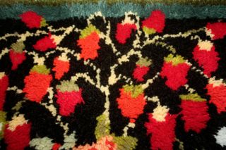 Vintage finished handmade latch - hook rug,  acrylic,  strawberry/fruit basket 3