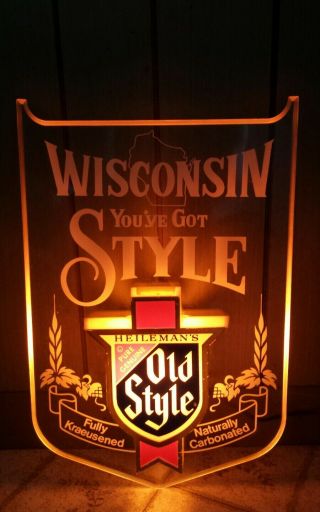 Vintage1982 Wisconsin Style Heileman Old Style Lighted Beer Sign