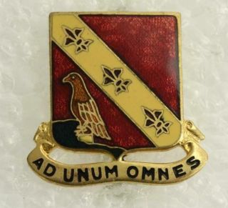 Vintage Us Military Insignia Unit Crest Pin 196th Field Artillery Ad Unum Omnes