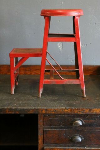 Vintage Red Step Stool Metal Folding Rustic Milking Stool farmhouse kitchen old 3