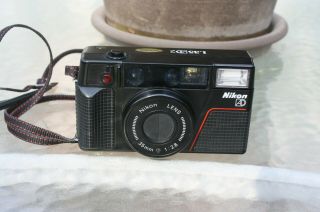 Vintage Nikon L35ad2 35mm Camera Point And Shoot - Usa Seller