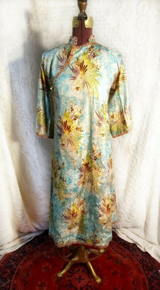 Vintage Wing On Co.  Hong Kong Floral Silk Kimono Robe - Size Small