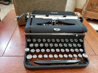 Vintage 1940 Royal Companion Portable Typewriter Serial Cd - 156555 Cd Model