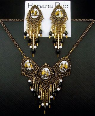 Banana Bob Vtg Cameo Couple Dangle Crystal Gold Ox Clip Earrings & Necklace Set