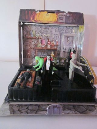 Vintage Mini Monster Play Case w/ 6 Figures REMCO All 3