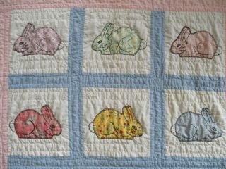 BABY QUILT VINTAGE BUNNY APPLIQUES HAND QUILTED MACHINE PIECED FLOUR SACK FABRIC 2