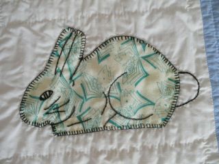 BABY QUILT VINTAGE BUNNY APPLIQUES HAND QUILTED MACHINE PIECED FLOUR SACK FABRIC 4