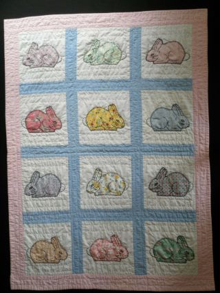 BABY QUILT VINTAGE BUNNY APPLIQUES HAND QUILTED MACHINE PIECED FLOUR SACK FABRIC 8