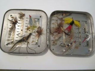 Vintage Fishing Lure S.  Allcock & Co.  Ltd.  Redditch Eng.  Fly Box