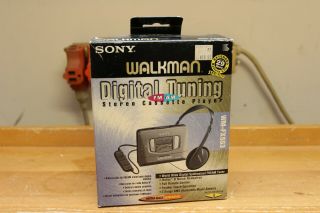 Vintage Sony Walkman Radio Cassette Player Wm - Fx553