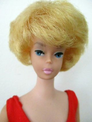 Vintage Blonde Bubble Cut Barbie Doll W/ Bubblegum Lips Oss