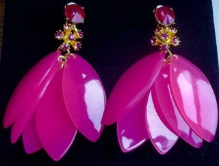 OSCAR DE LA RENTA Vintage Earrings Haute Couture Pink Rhinestone Lucite Petal Sh 3