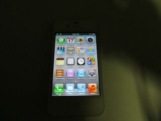 Apple iPhone 4s - 64GB - White  A1387 (CDMA,  GSM) RARE IOS 5 5
