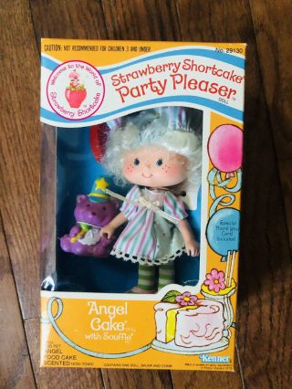 1984 Kenner Strawberry Shortcake Doll Party Pleaser Angel Cake Pet SoufflÉ Skunk