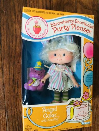 1984 KENNER STRAWBERRY SHORTCAKE DOLL PARTY PLEASER ANGEL CAKE PET SOUFFLÉ SKUNK 6