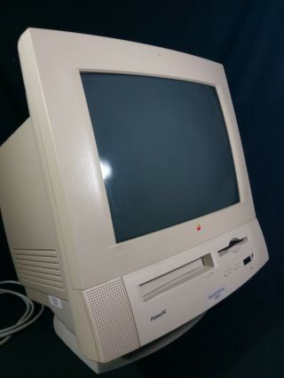 Vintage Apple Macintosh Performance 5200CD Power PC M3046 For Parts/Repair 2