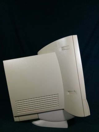 Vintage Apple Macintosh Performance 5200CD Power PC M3046 For Parts/Repair 3
