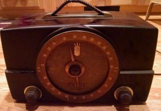 Vintage Zenith Bakelite Am/fm Tube Radio Model G725 - Unsure Of Age
