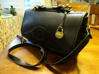 Vintage Dooney & Bourke All Black Leather Messenger Handbag Crossbody 90s