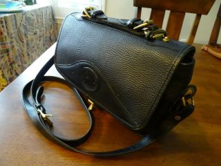 Vintage Dooney & Bourke All Black Leather Messenger Handbag Crossbody 90s 3