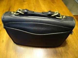 Vintage Dooney & Bourke All Black Leather Messenger Handbag Crossbody 90s 5