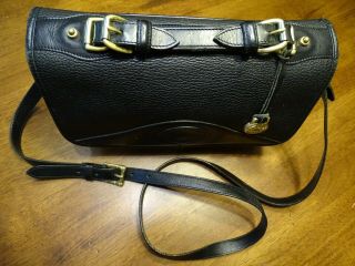Vintage Dooney & Bourke All Black Leather Messenger Handbag Crossbody 90s 6