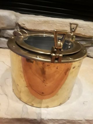 VINTAGE BRASS PORTHOLE ICE BUCKET.  BATES BRASS OF BIRMINGHAM.  MADE IN ENGLAND 4