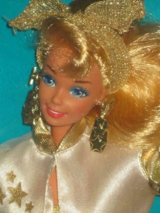 1993 HOLLYWOOD HAIR Barbie Deluxe Play Set w/ Long Blonde Hair 10928 NRFB 3
