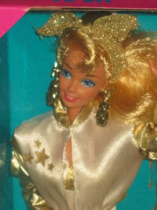 1993 HOLLYWOOD HAIR Barbie Deluxe Play Set w/ Long Blonde Hair 10928 NRFB 5