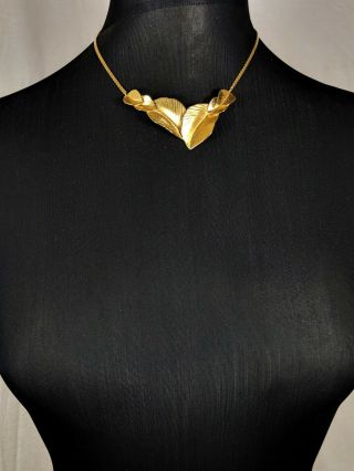 Vintage TRIFARI Gold - tone Snake Chain Leaves Design Necklace Jewellery 2