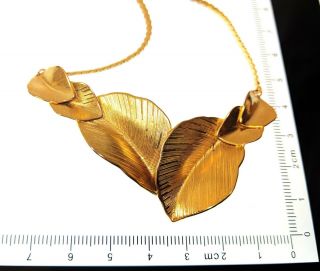 Vintage TRIFARI Gold - tone Snake Chain Leaves Design Necklace Jewellery 8