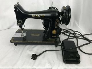 Vintage Singer 99k Sewing Machine And Case Ek602551