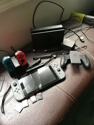 Nintendo Switch 32gb Gray Console With 4 Controllers 4 Games And More Rare Deal