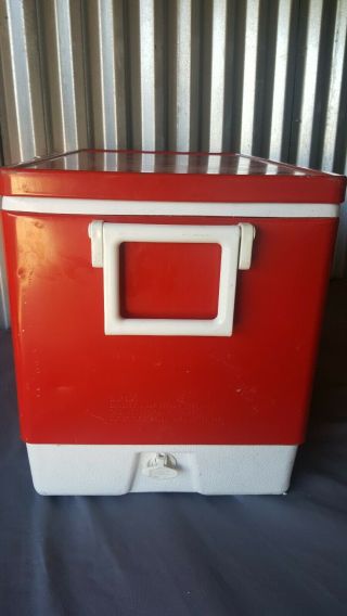 Vintage Coleman Red Metal Cooler Box Plastic Handles Ice Tray Insert Low Snow 3