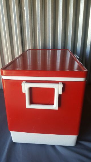 Vintage Coleman Red Metal Cooler Box Plastic Handles Ice Tray Insert Low Snow 7