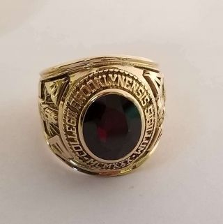 Vintage 1968 14k Jostens Brooklyn College Seal Class Ring Size 9.  25 J14k