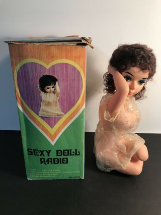 1960s/70s Vintage Sexy Girl Doll Am Transistor Radio With Box