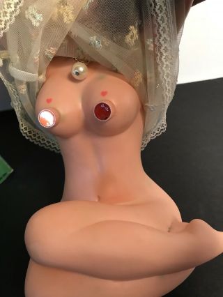 1960s/70s Vintage Sexy Girl Doll AM Transistor Radio with Box 6