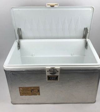 Vintage Retro Mid Century Aluminum Poloron Thermaster Ice Cooler Chest 40QT 2