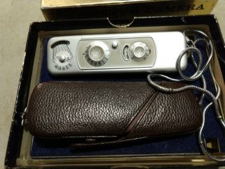 VINTAGE MINOX B SPY CAMERA WITH FILM AND LEATHER CASE 1:3.  5 f=15mm LENS 4