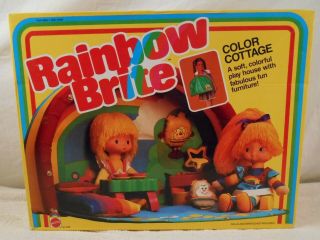 (Mattel No7565) Vintage RAINBOW BRITE Color Cottage Playhouse,  Furniture 2