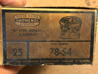 Box of 25 NOS Vintage Amphenol Black 4 - pin Vacuum Tube Sockets w/ mounting rings 2