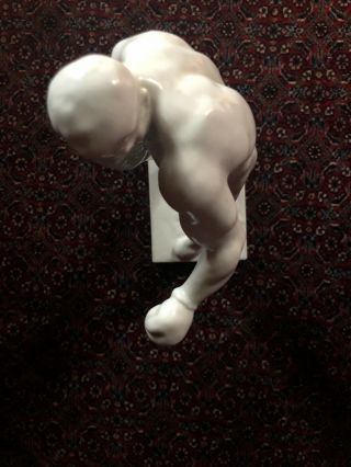 HEREND VINTAGE WHITE PORCELAIN OLYMPIC BOXER SPORTS FIGURINE PERFECT.  12 