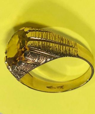 10k gold men’s ring,  vintage style cool design,  size 11.  5,  5.  5 grams,  faux stone 4