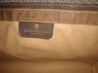 Gucci clutch bag 6 1/2 by 11 inches vintage Can be as make - up bag 2