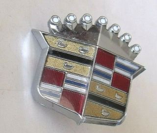 Cadillac Nos Emblem Auld Nose/hood Badge Deville 75 - 76front Shield Crest Vtg